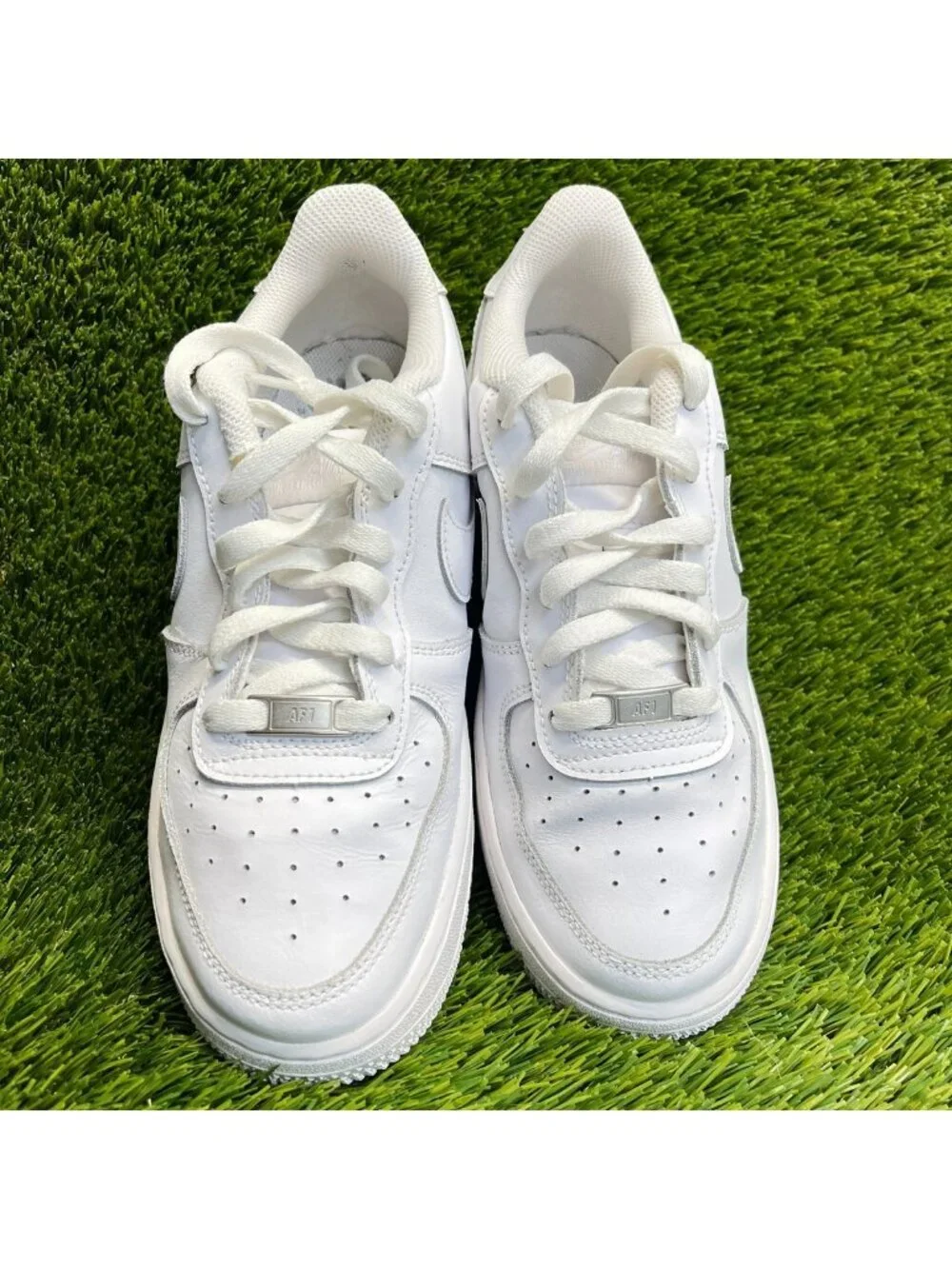 Nike Air Force 1 LE Low Boys Size 7Y White Athletic Lifestyle Shoes Sneakers